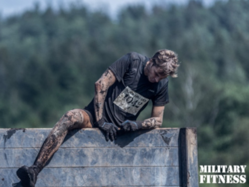 Hinder på military fitnessbanan vid Backamo Lägerplats