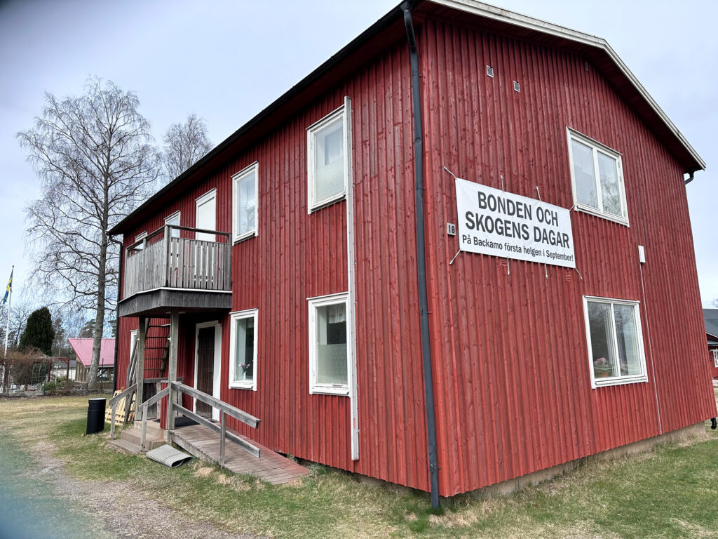 Hemvärnsgården på Backamo Lägerplats – boende och samlingslokal för grupper i Bohuslän