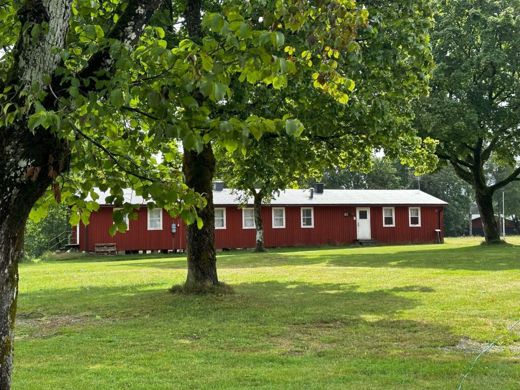 Vandrarhem 41:an på Backamo Lägerplats – boende för grupper i Bohuslän