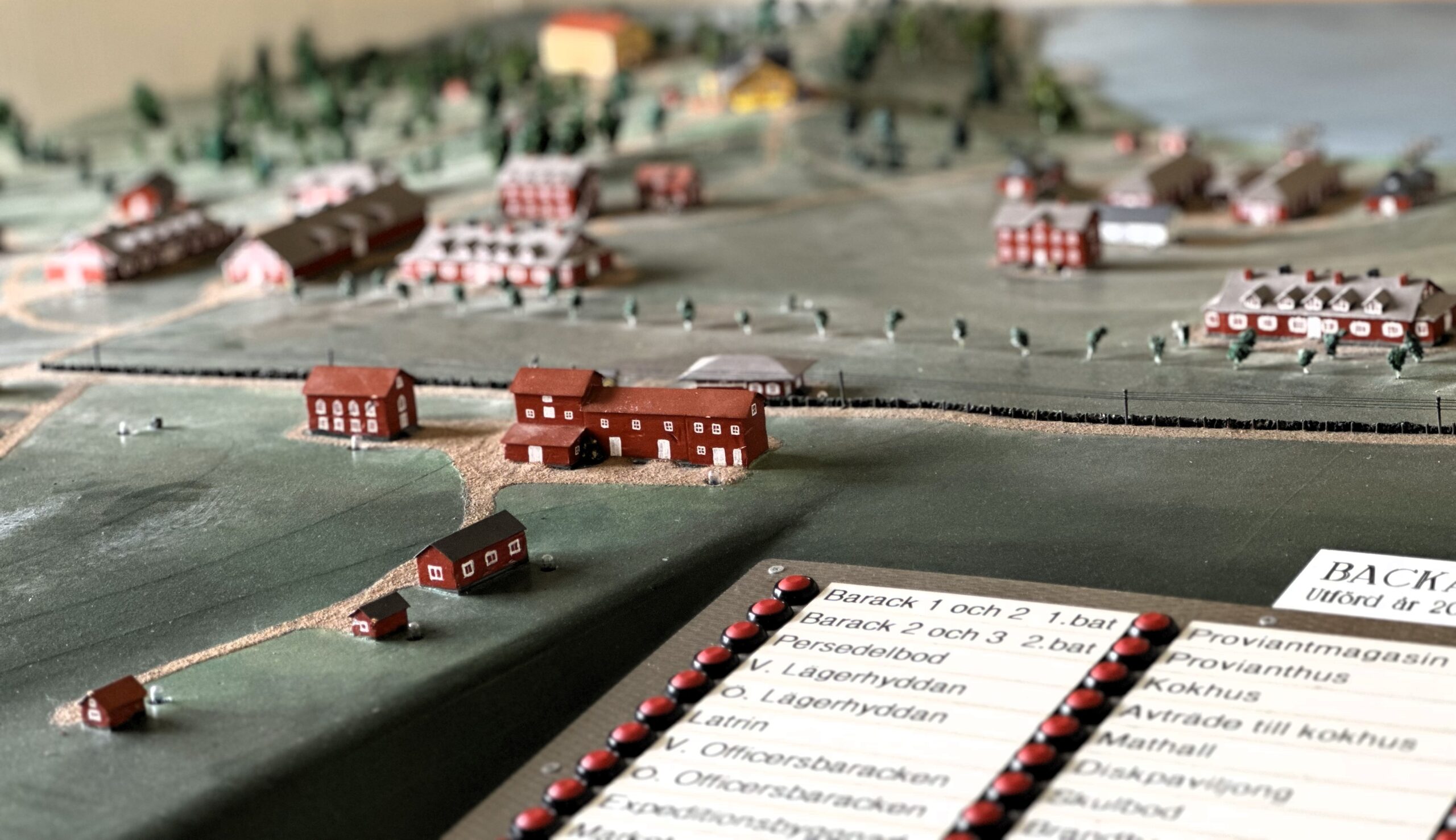 Modell över Backamo Lägerplats 1913 finns på Backamo Museum-