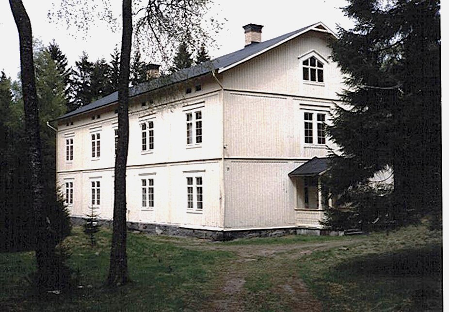 Sjukhuset på Backamo Lägerplats byggt 1884 brann ner 2006.