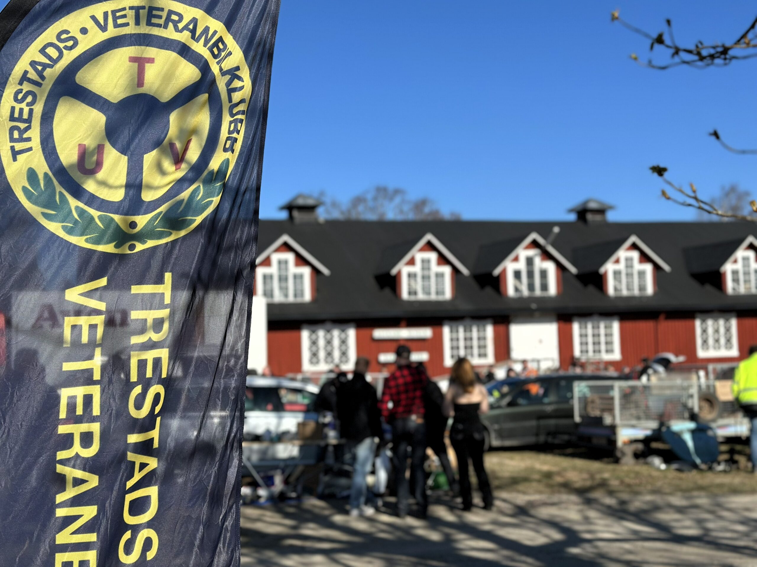 Veteranbilsmarknad på Backamo Lägerplats i april